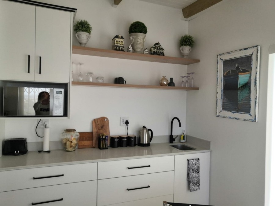 To Let 1 Bedroom Property for Rent in Vermont Western Cape